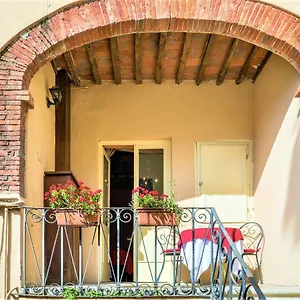 Antica Residenza Santa Chiara -city Center 3* Lucca