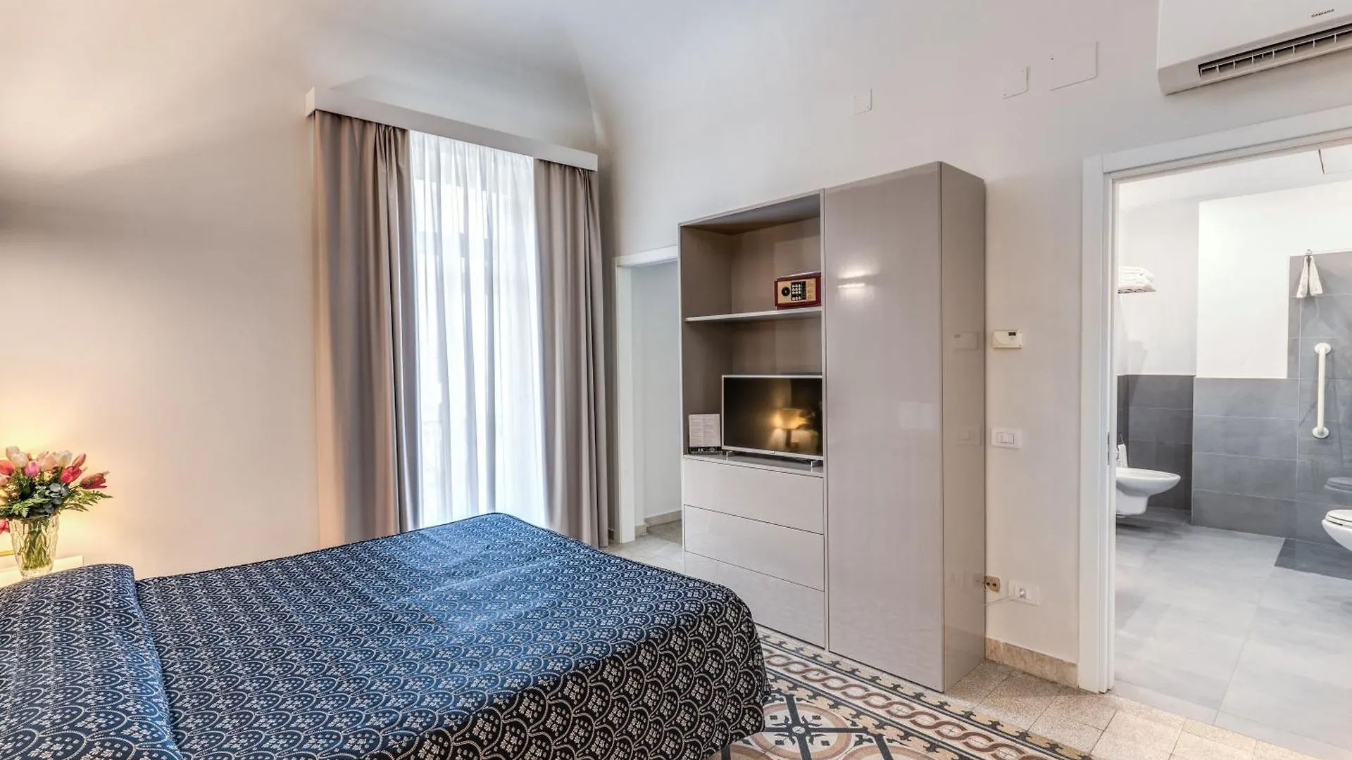Hotel La Residenza Messina 3*,